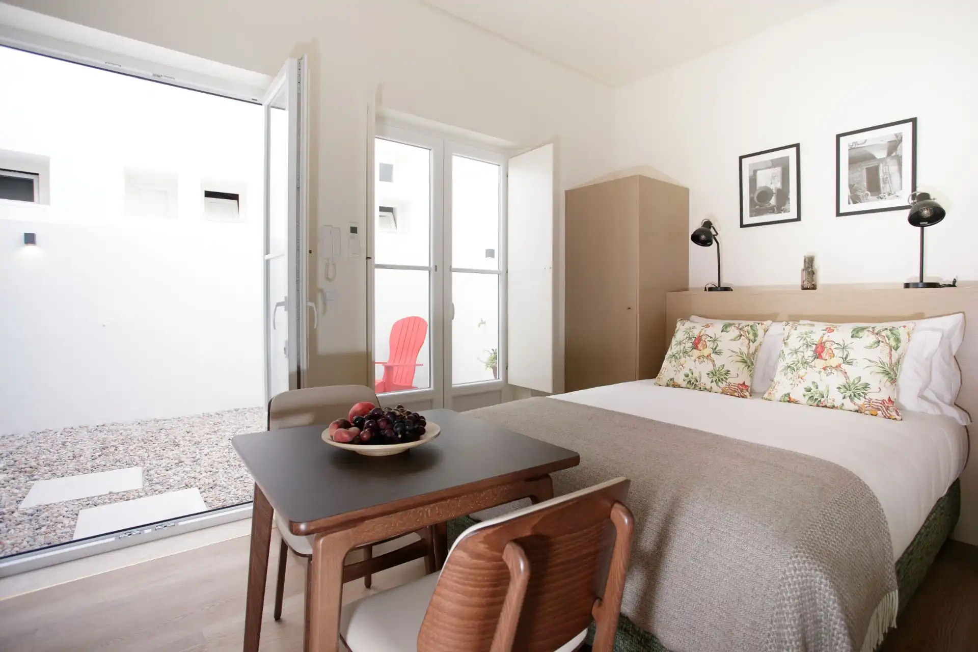 Castelo - Deluxe 1 bedroom Suite with Patio